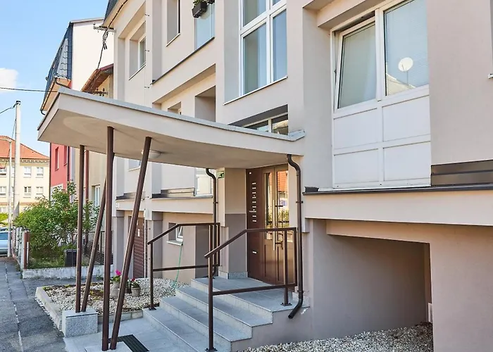 아파트 Klemensova *